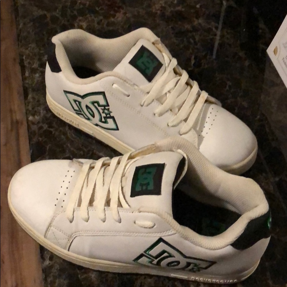 DC shoes